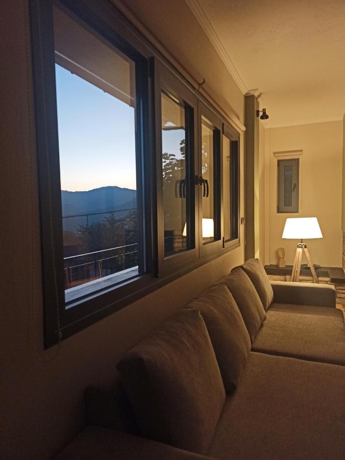 Villa Elatos Boutique Mountainhouse Karpenísion Esterno foto